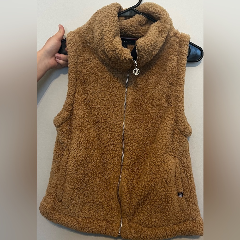 Tommy Hilfiger sweater vest